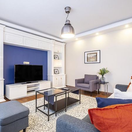 Appartamento Captivating Flat With Balcony Near Besiktas Pier Provincia di Provincia di Istanbul Esterno foto