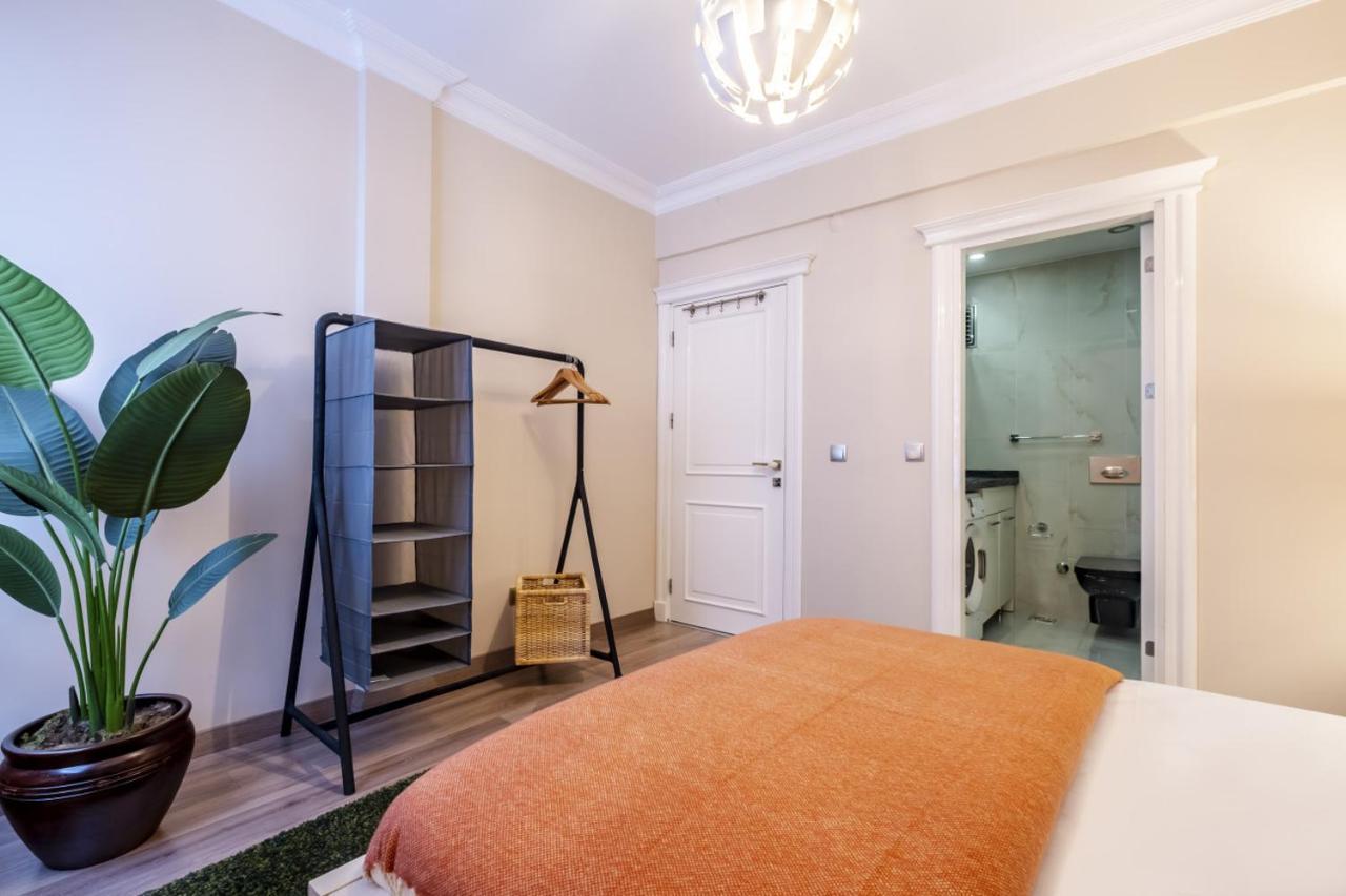 Appartamento Captivating Flat With Balcony Near Besiktas Pier Provincia di Provincia di Istanbul Esterno foto